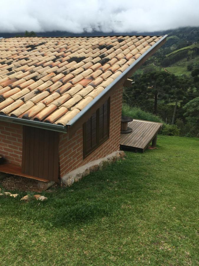 Abrigo De Montanha - Berghuette Villa São Bento do Sapucaí Exterior photo