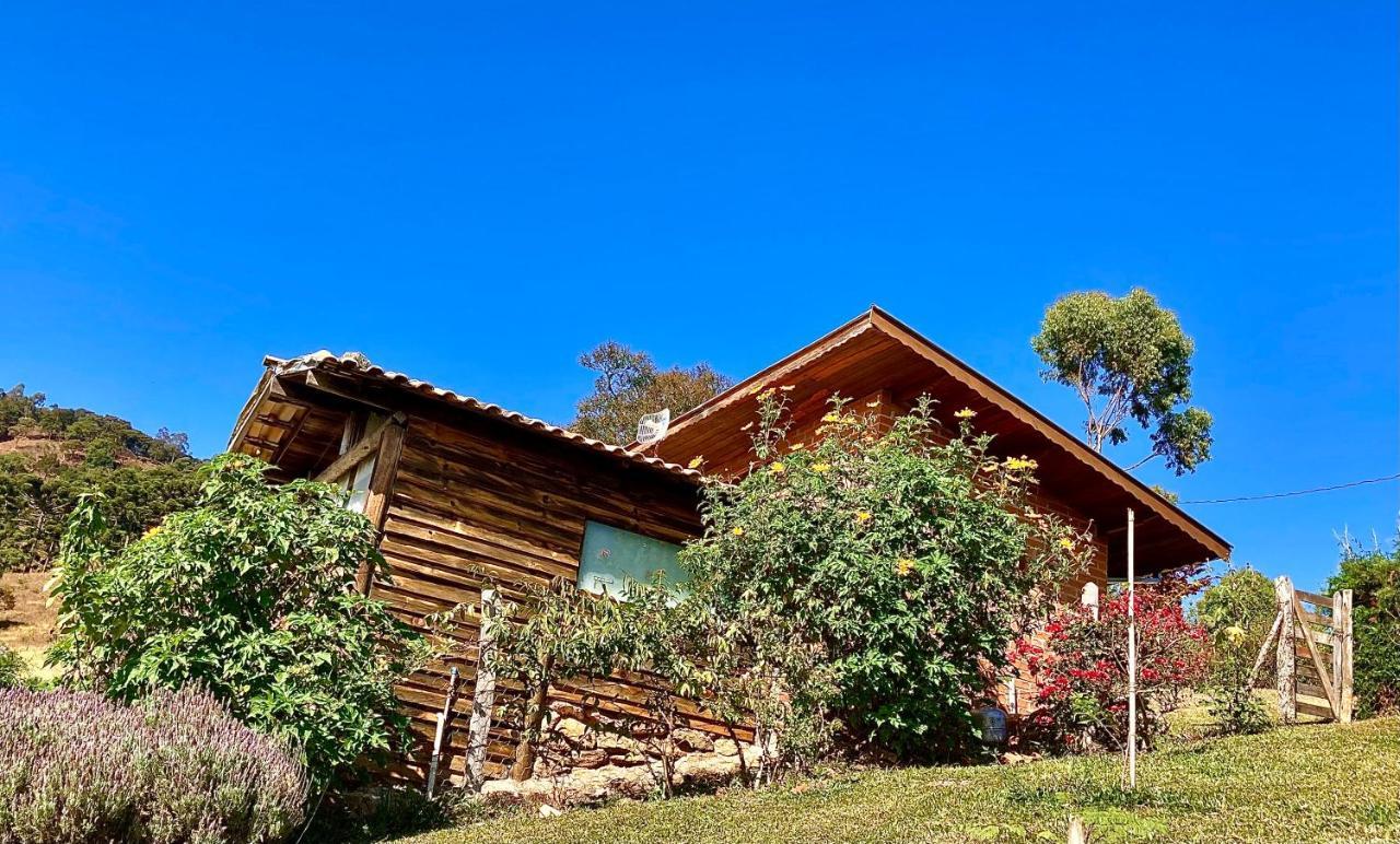 Abrigo De Montanha - Berghuette Villa São Bento do Sapucaí Exterior photo
